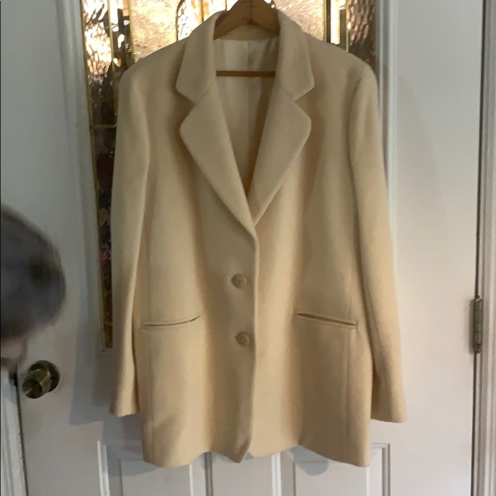 100% cashmere full lined  by fleurette